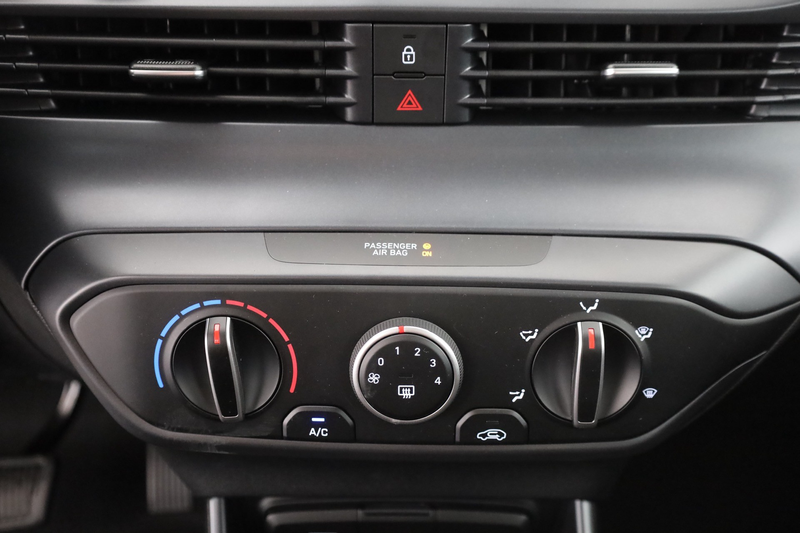 Hyundai i20 1.0 T-GDI Aut. Navi Kamera Tempomat — photo 12