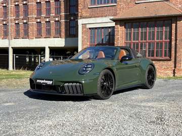 Targa 4 GTS HEV Exclusive open sky in PTS green