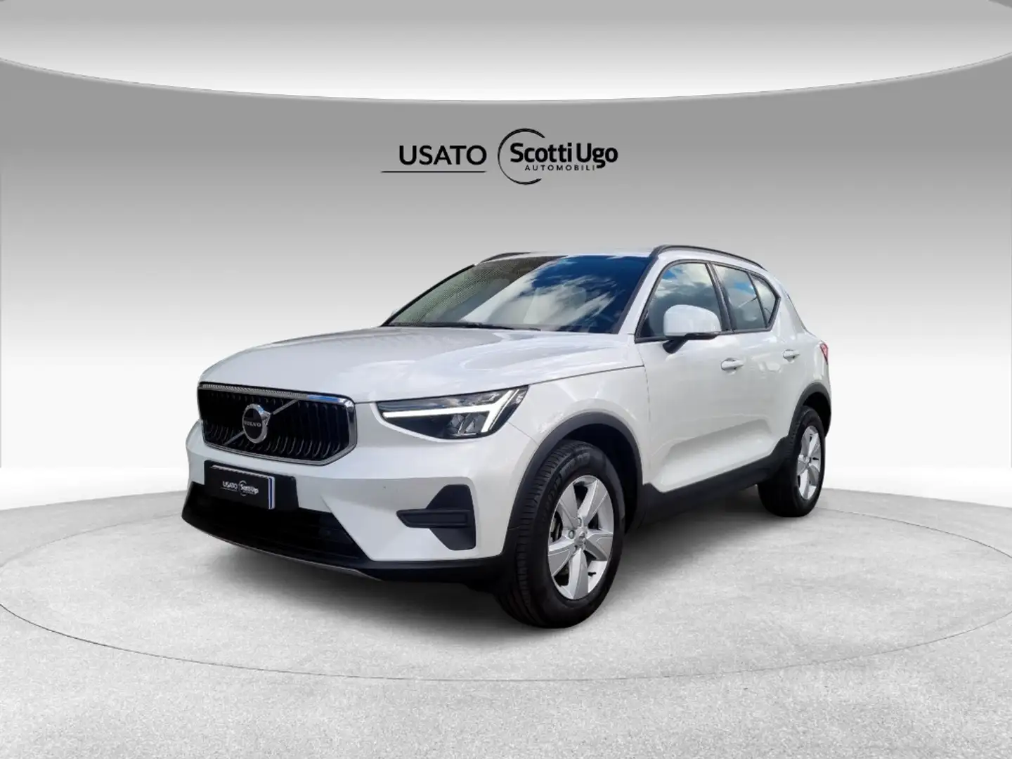 Volvo XC40 2.0 B3 Essential Bianco - 1