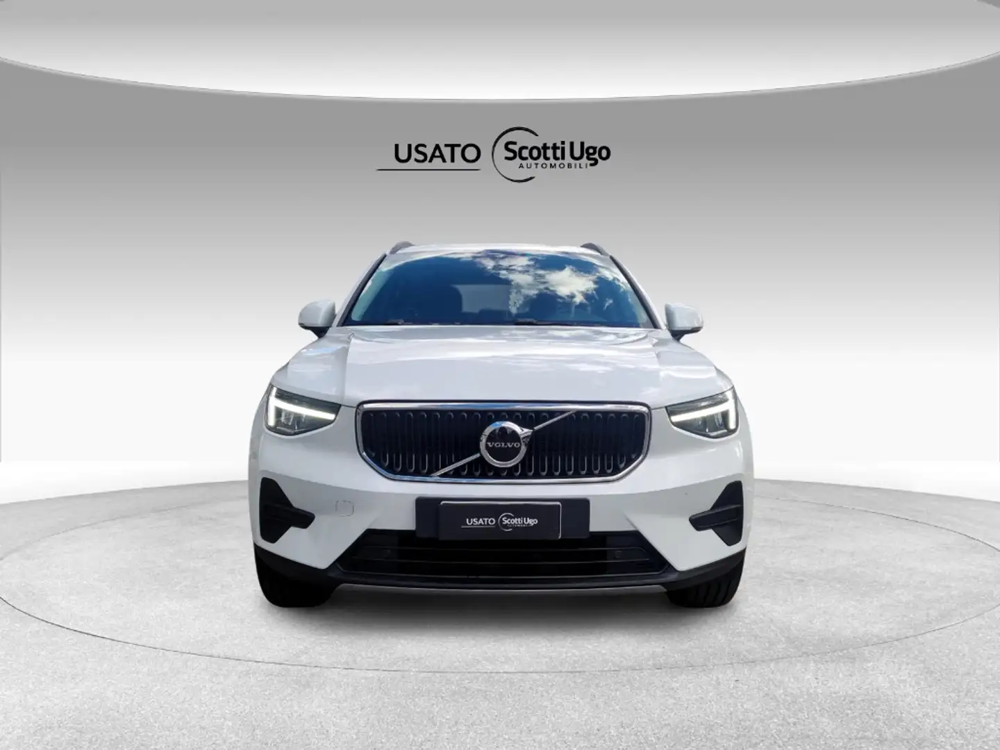 Volvo XC40 2.0 B3 Essential Bianco - 2