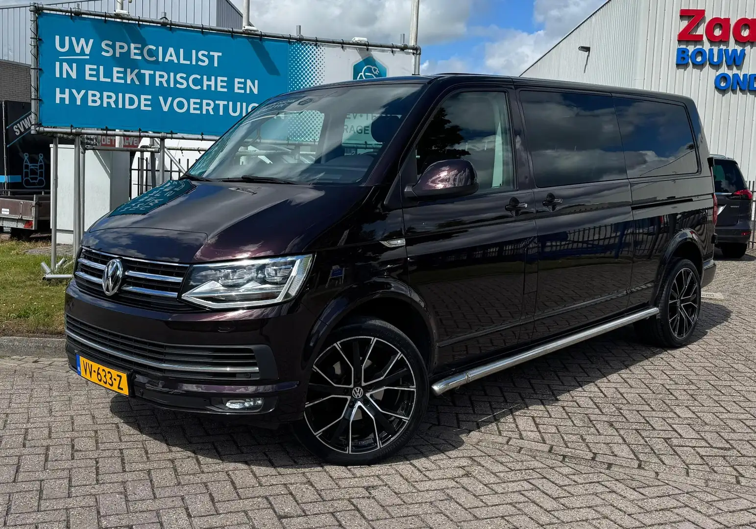 Volkswagen T6 Transporter 2.0 TDI L2H1 DC Highline NAVI/SCHUIFDAK/ Zwart - 2