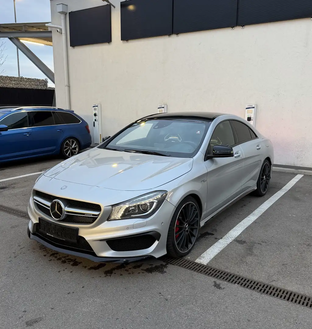 Mercedes-Benz CLA 45 AMG Vollausstattung. 2. Besitz,Vollständiges Servicehe Silber - 1