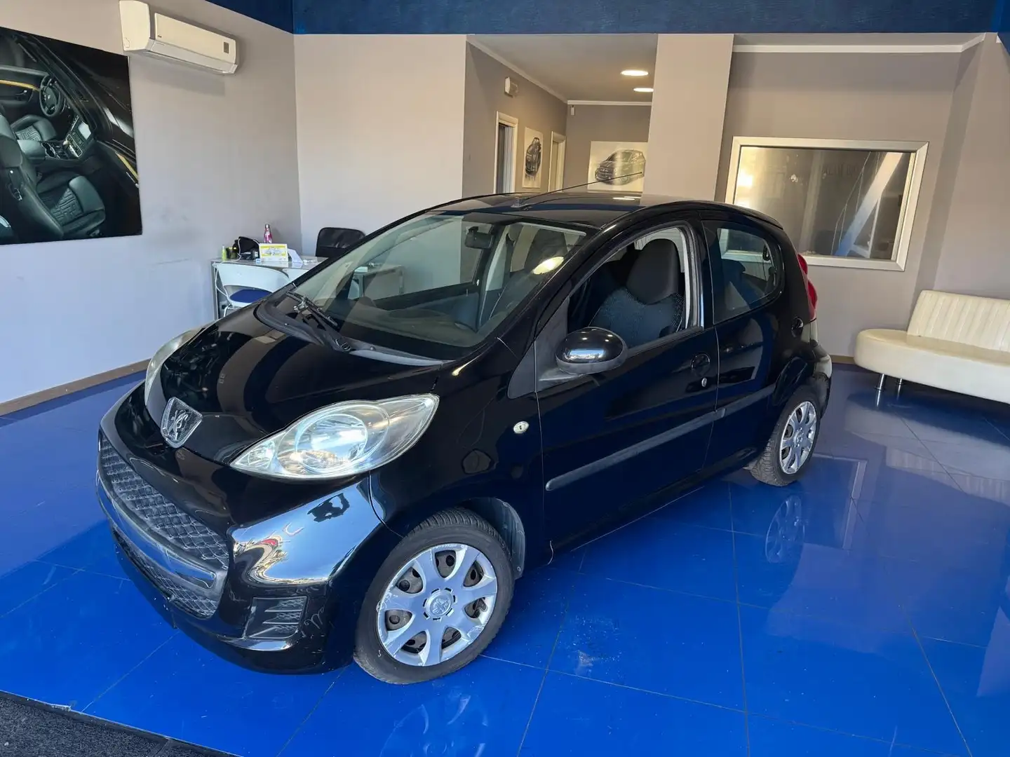 Peugeot 107 1.0 12v Allure (sweet years) 5p FL - 1