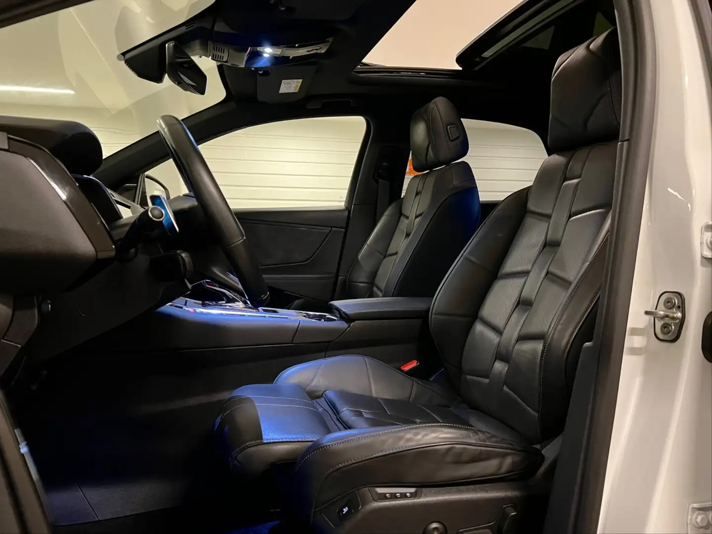 DS Automobiles DS 7 Crossback 1.6+E-TENSE+4x4+PHEV Blanc - 1