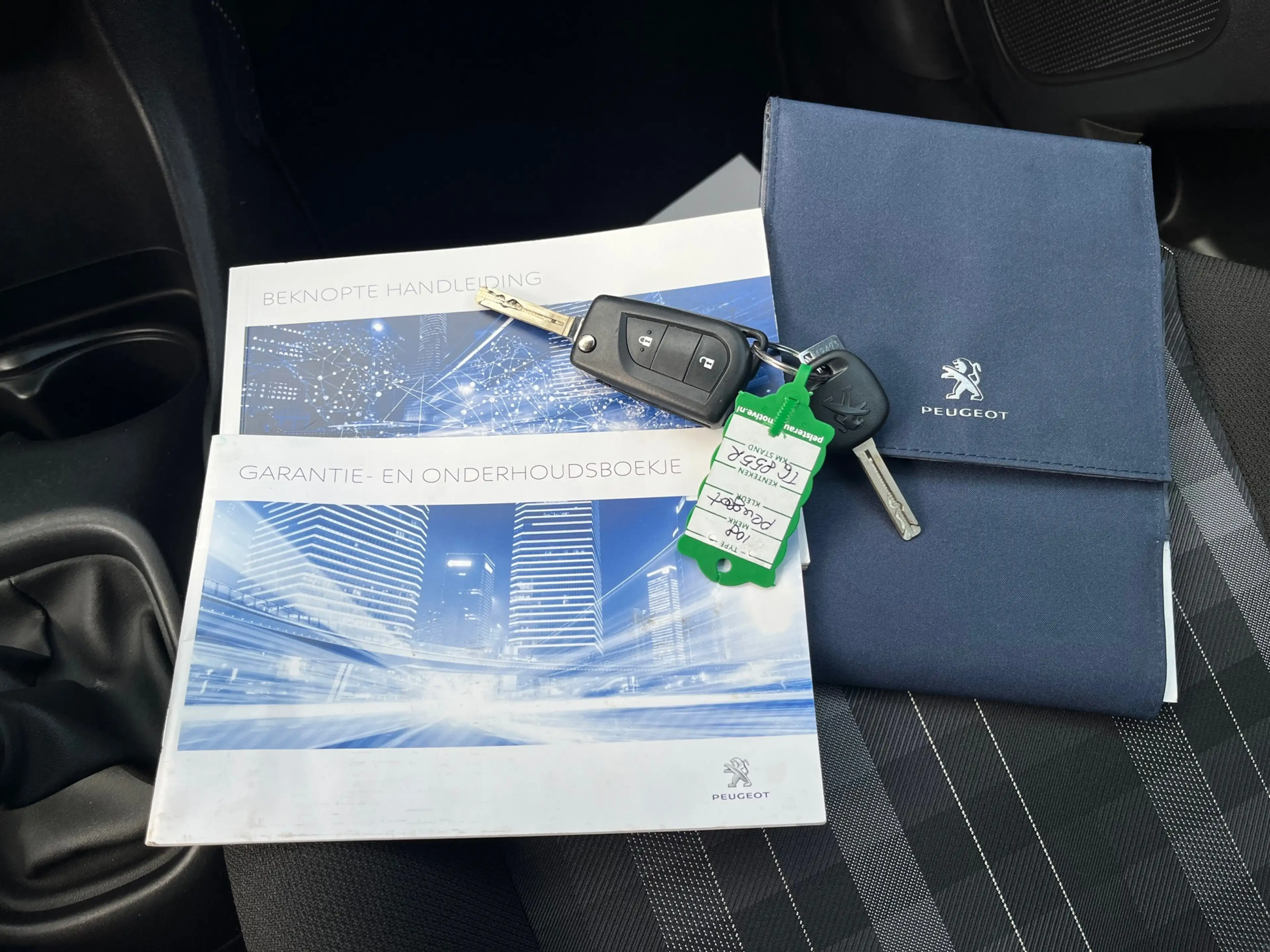 Peugeot 108 1.0 e-VTi Active TOP! — photo 25