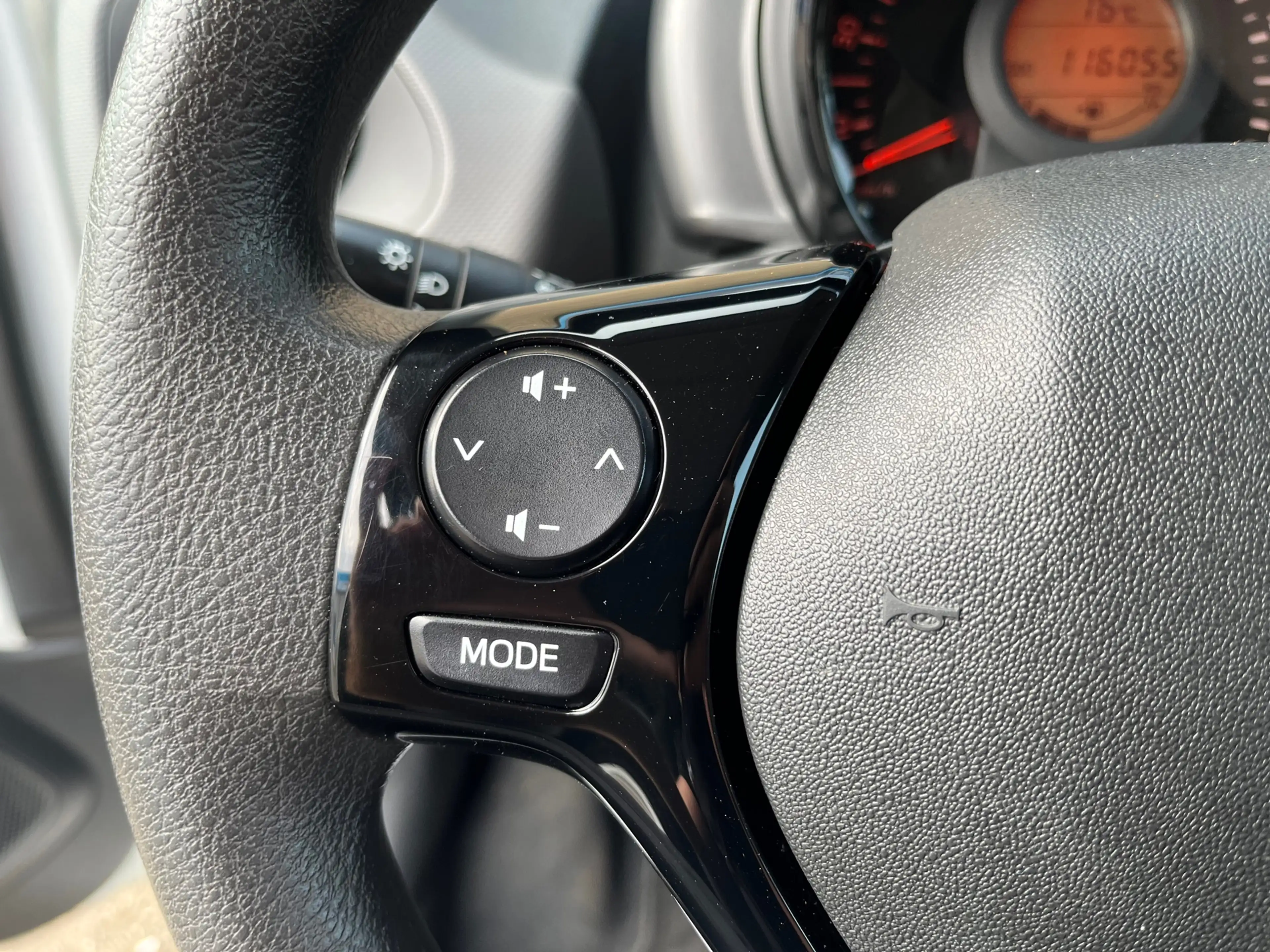 Peugeot 108 1.0 e-VTi Active TOP! — photo 18
