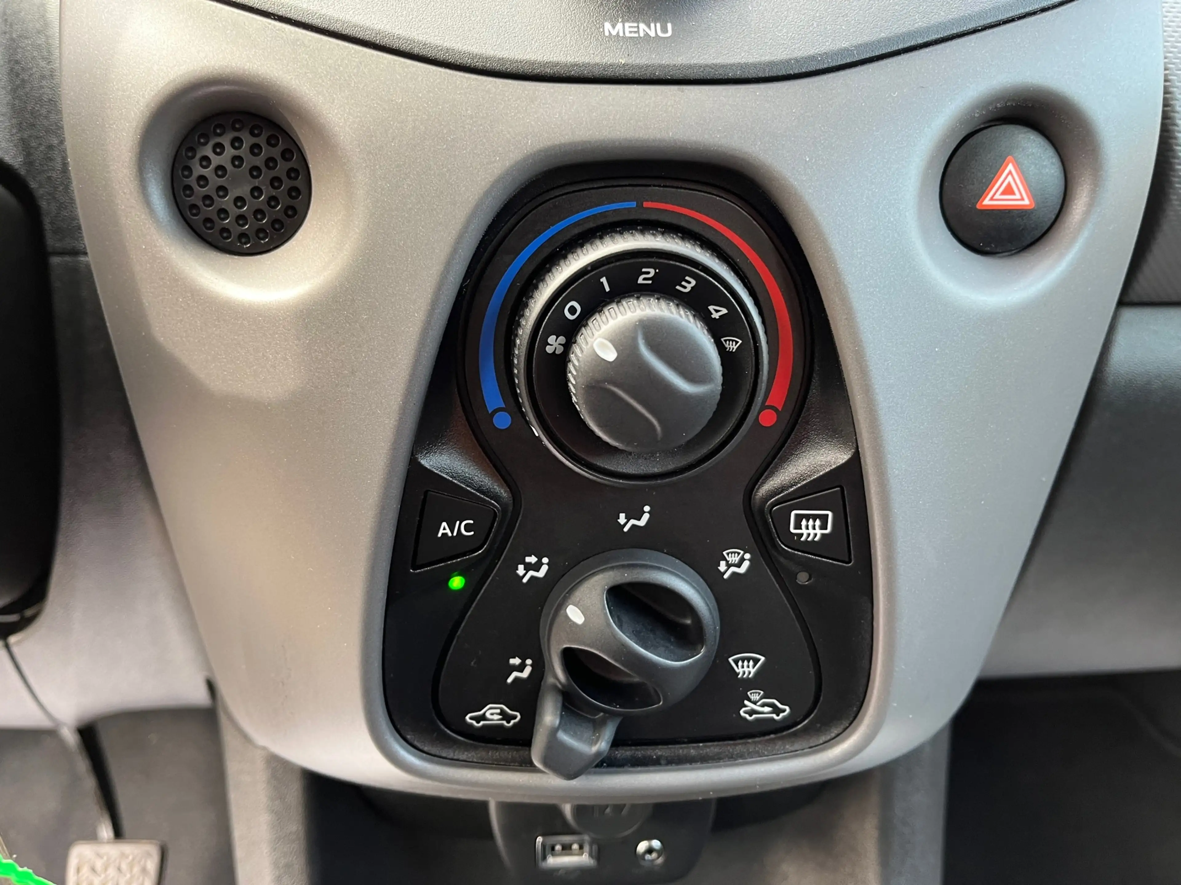 Peugeot 108 1.0 e-VTi Active TOP! — photo 23