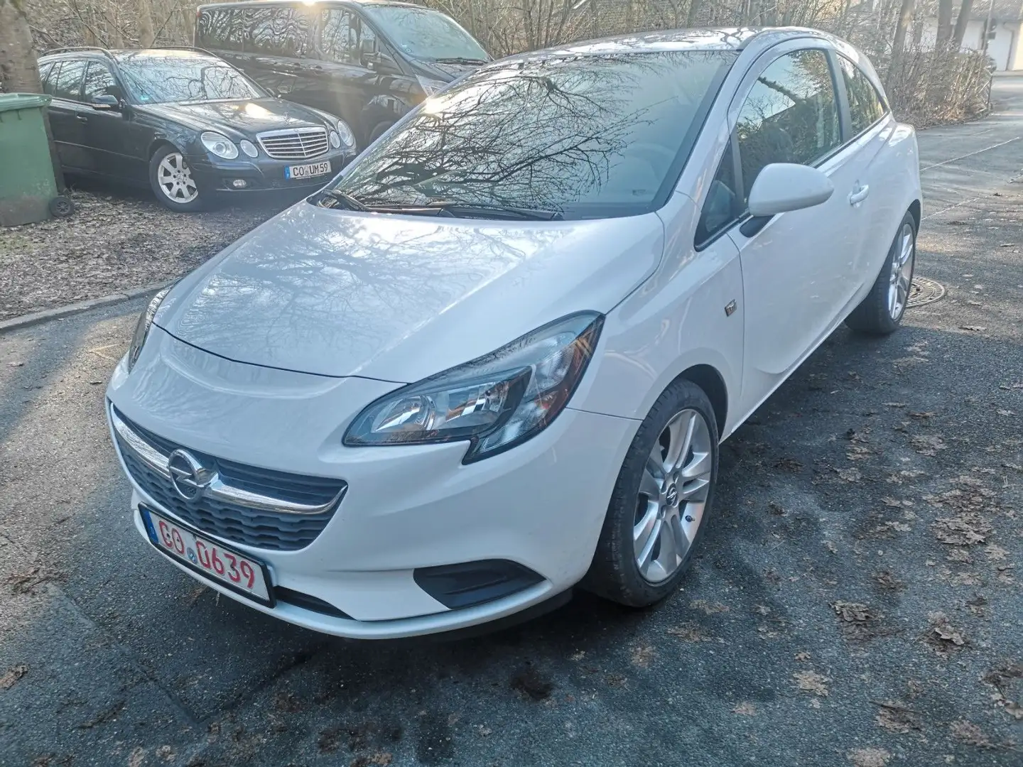 Opel Corsa E 1,4 90PS Blanc - 1