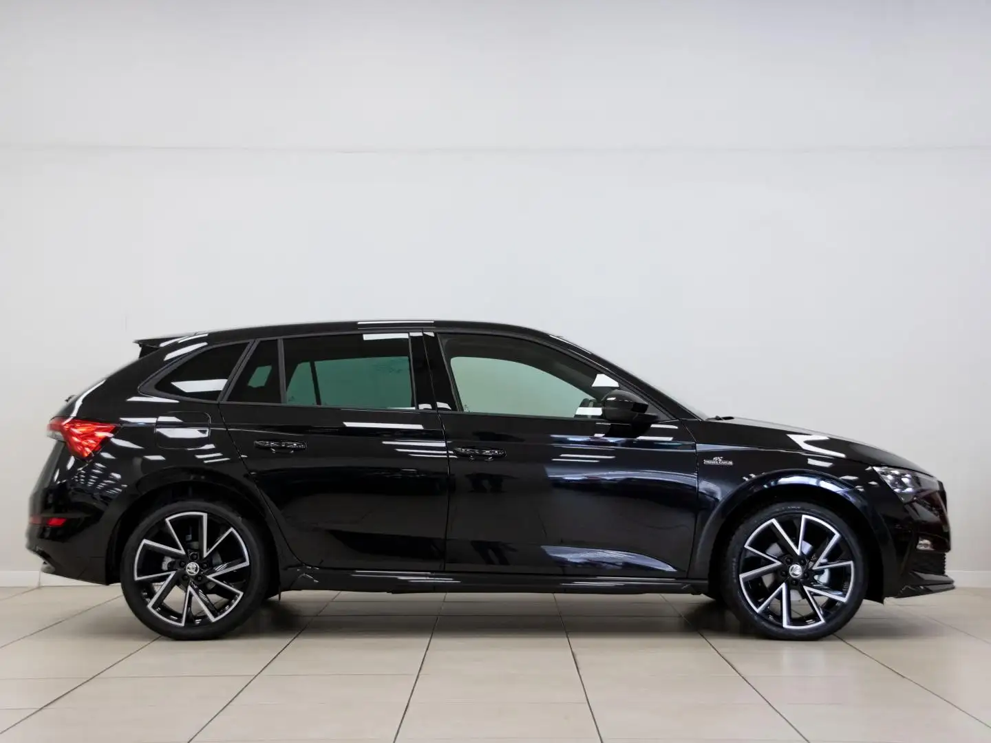Skoda Scala 1.5 TSI Monte Carlo DSG 110kW Negro - 2