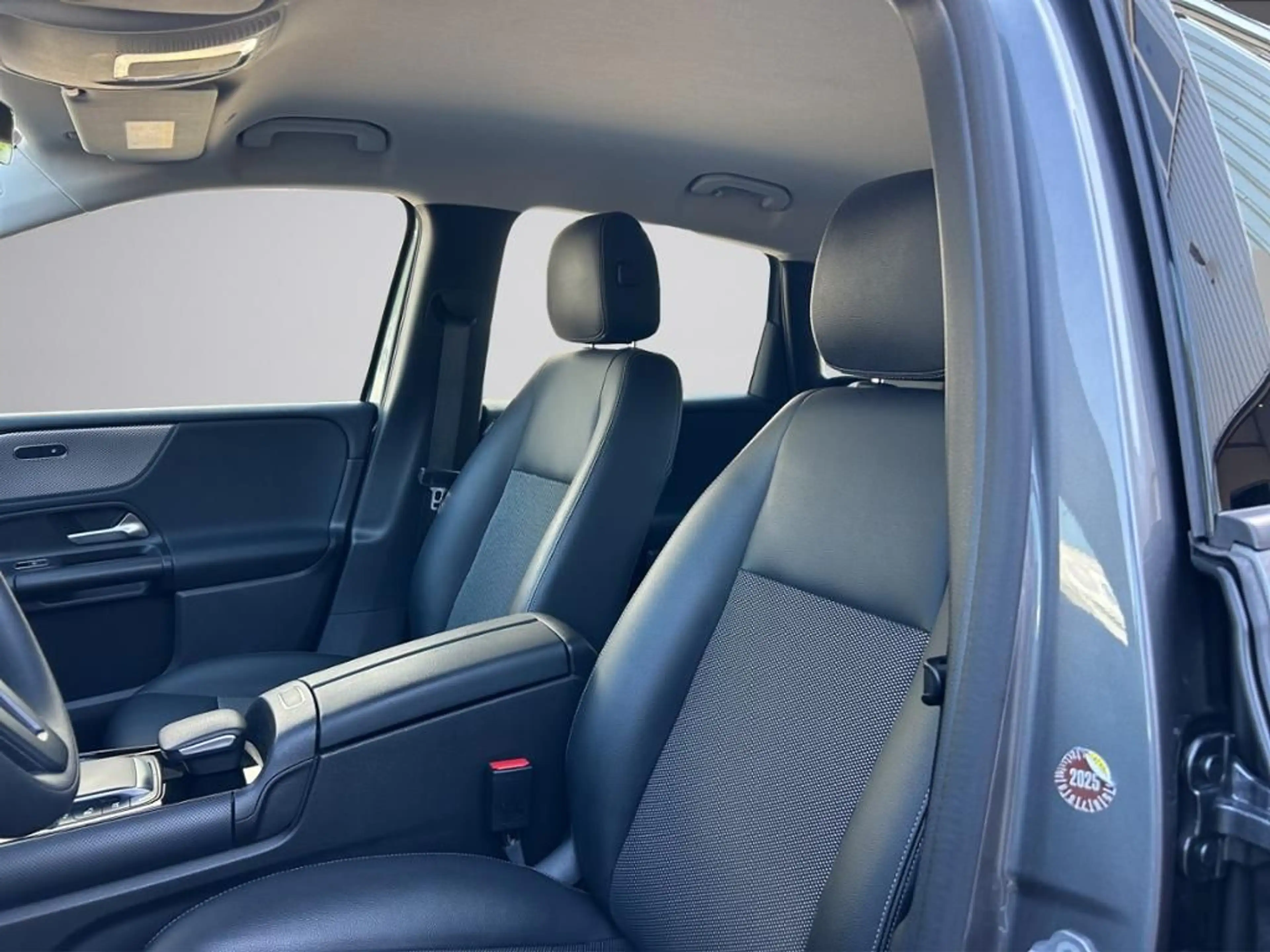 Mercedes-Benz B 250 e*AHK*TOTWINKEL*PDC*MBUX*LED* — photo 4