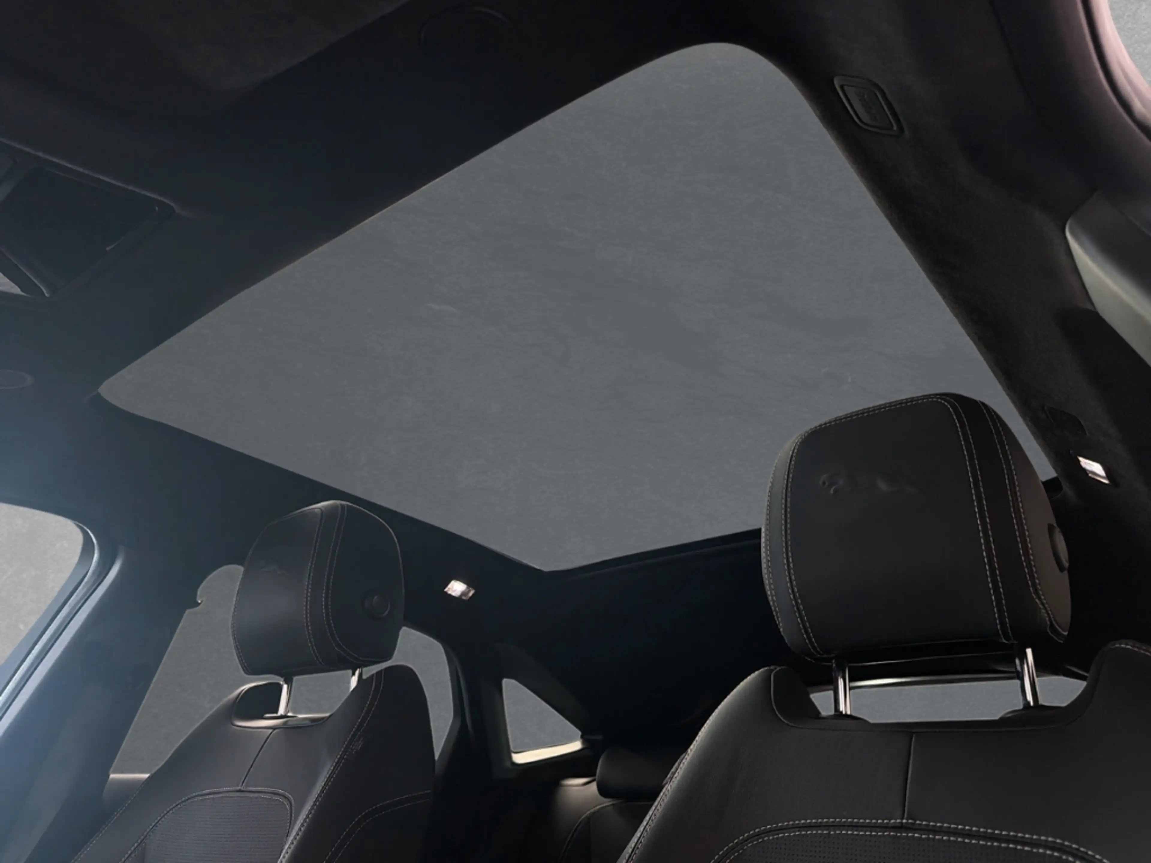 Jaguar E-Pace D200 AWD R-Dyn. StandHZG El. Panodach Navi Leder D — photo 18