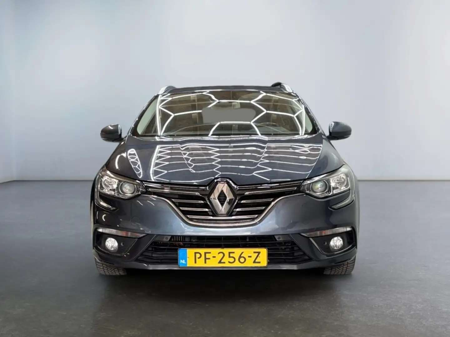 Renault Megane Estate 1.2 TCe Bose | Automaat | Camera | Trekhaak Grijs - 2