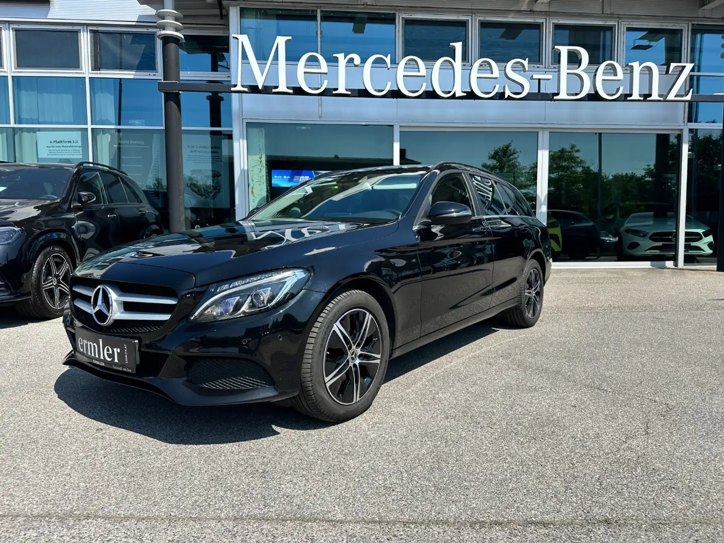 Mercedes-Benz C 180 d T-Modell Schwarz - 2