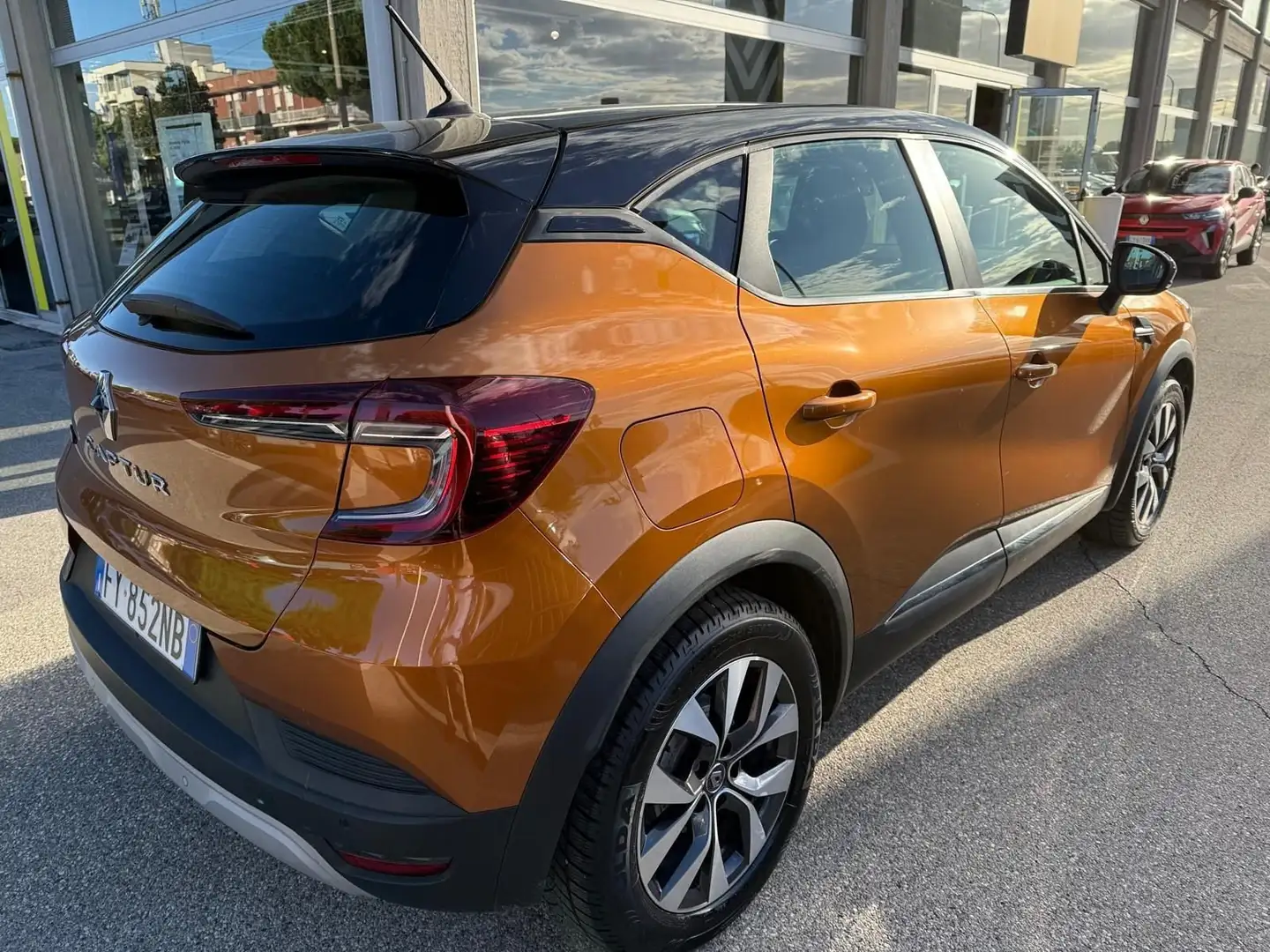 Renault Captur Captur Blue dCi 115 CV EDC Zen Arancione - 2