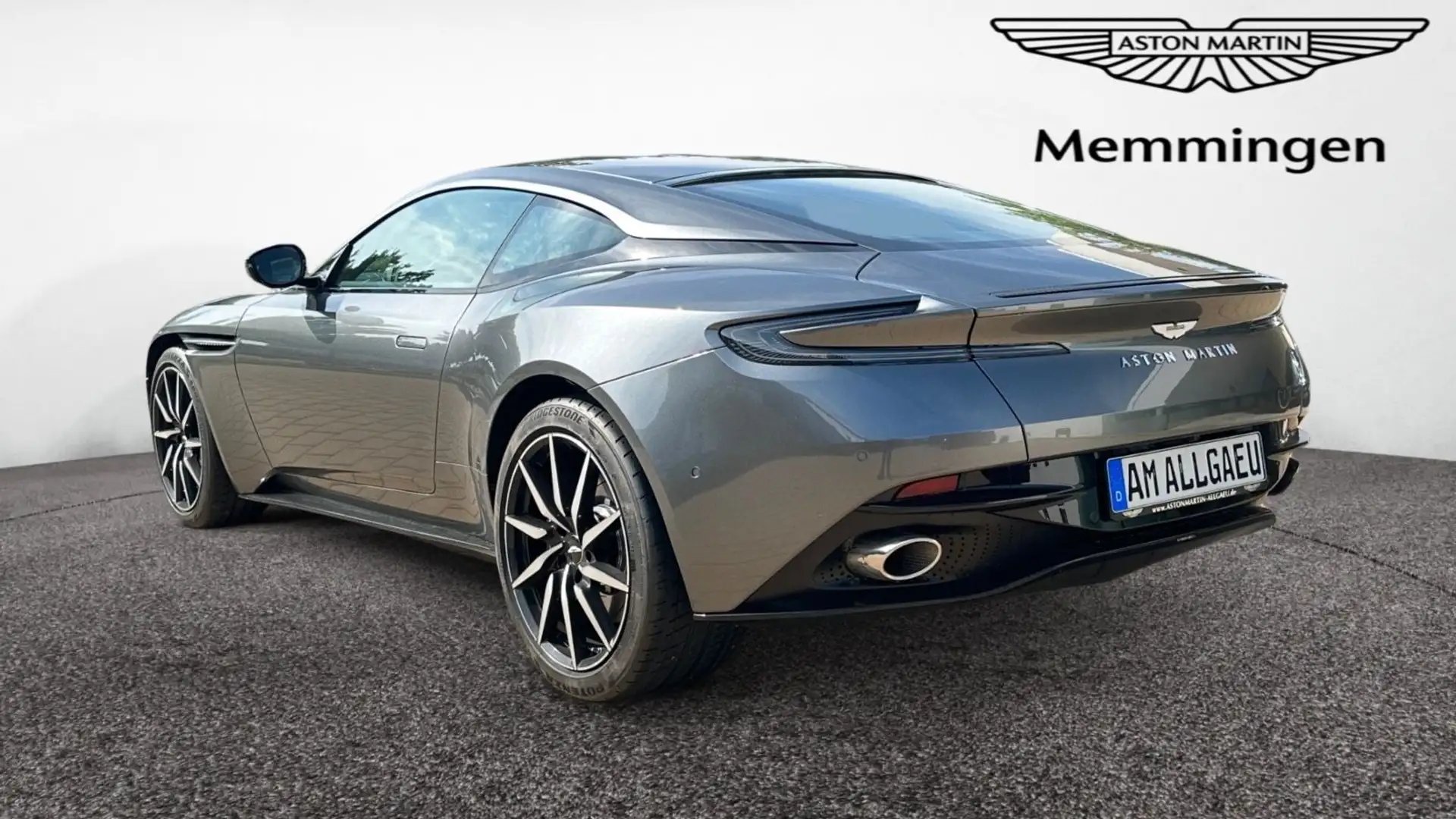 Aston Martin DB11 Coupe - Aston Martin Memmingen Grau - 2