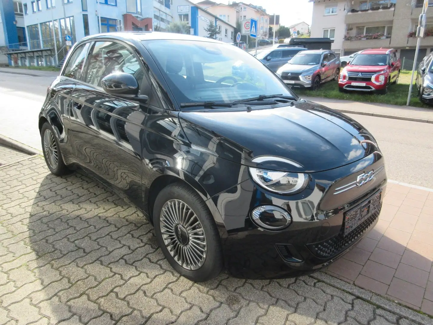 Fiat 500e Icon 42 kWh/Komfort-Paket/Klimaautomatik Schwarz - 1
