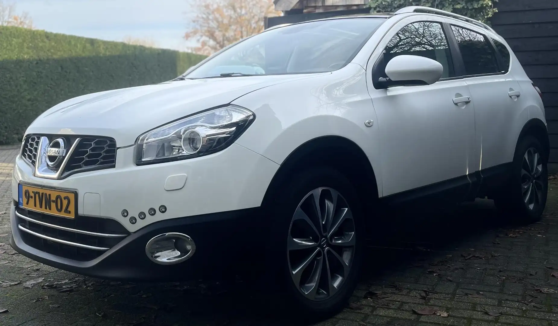 Nissan Qashqai 2.0 Tekna AUTOMAAT 2010 BOSE+PANO+CAMERA Blanc - 2