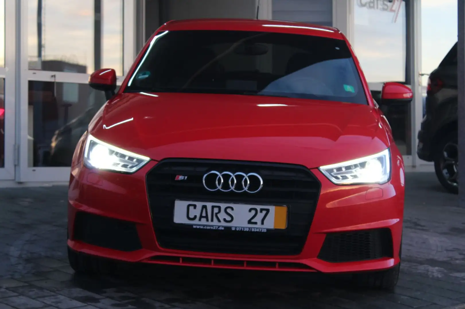 Audi S1 Sportback 2.0 TFSI quattro Navi LED Leder Červená - 2