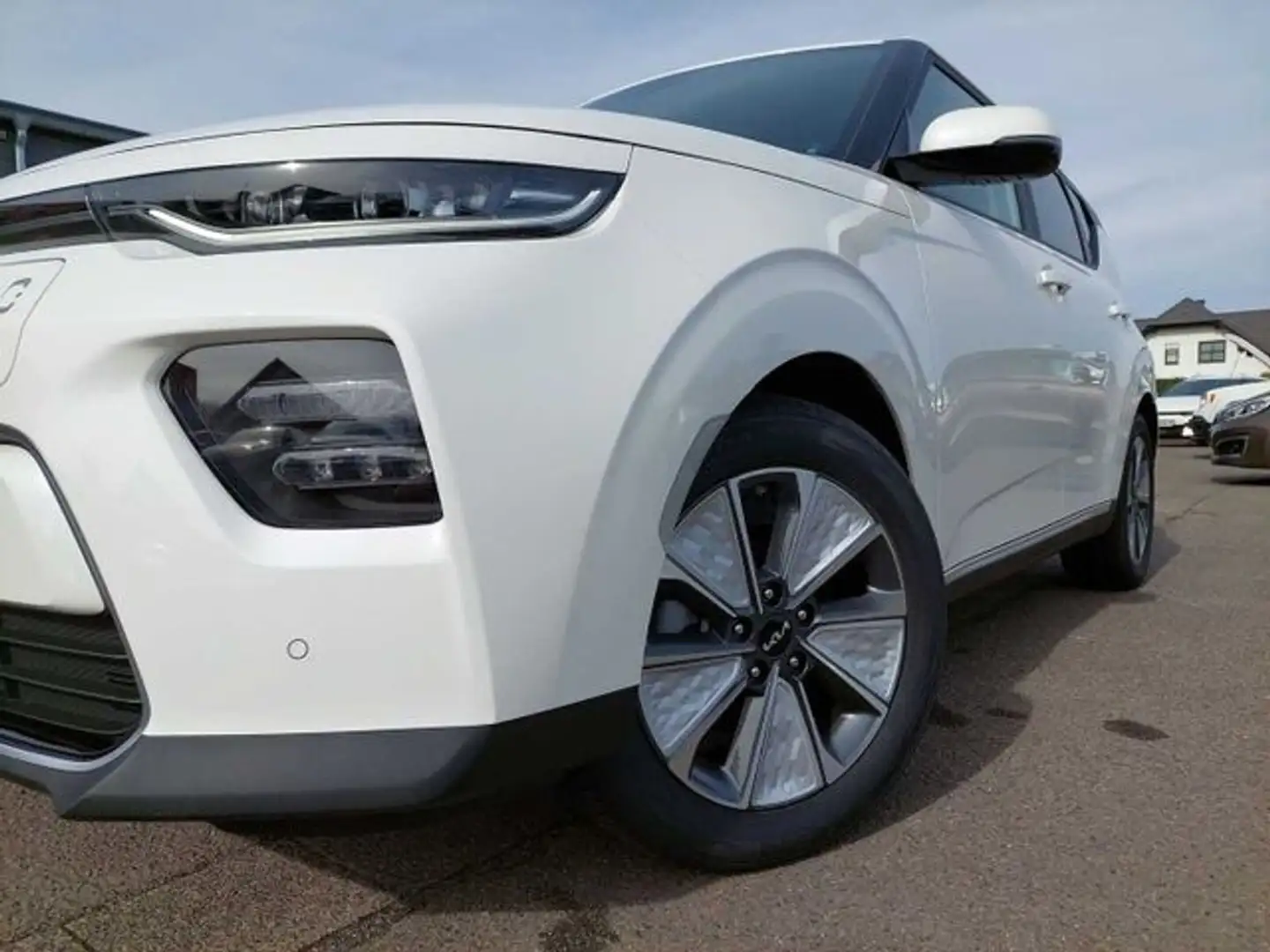 Kia Soul EV 64 kW h Spirit 3PH Wärmepumpe Navi Apps Weiß - 2