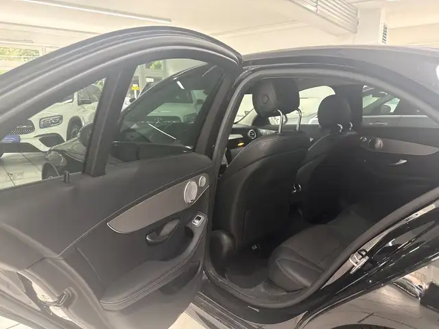 Mercedes-Benz C Class view 5