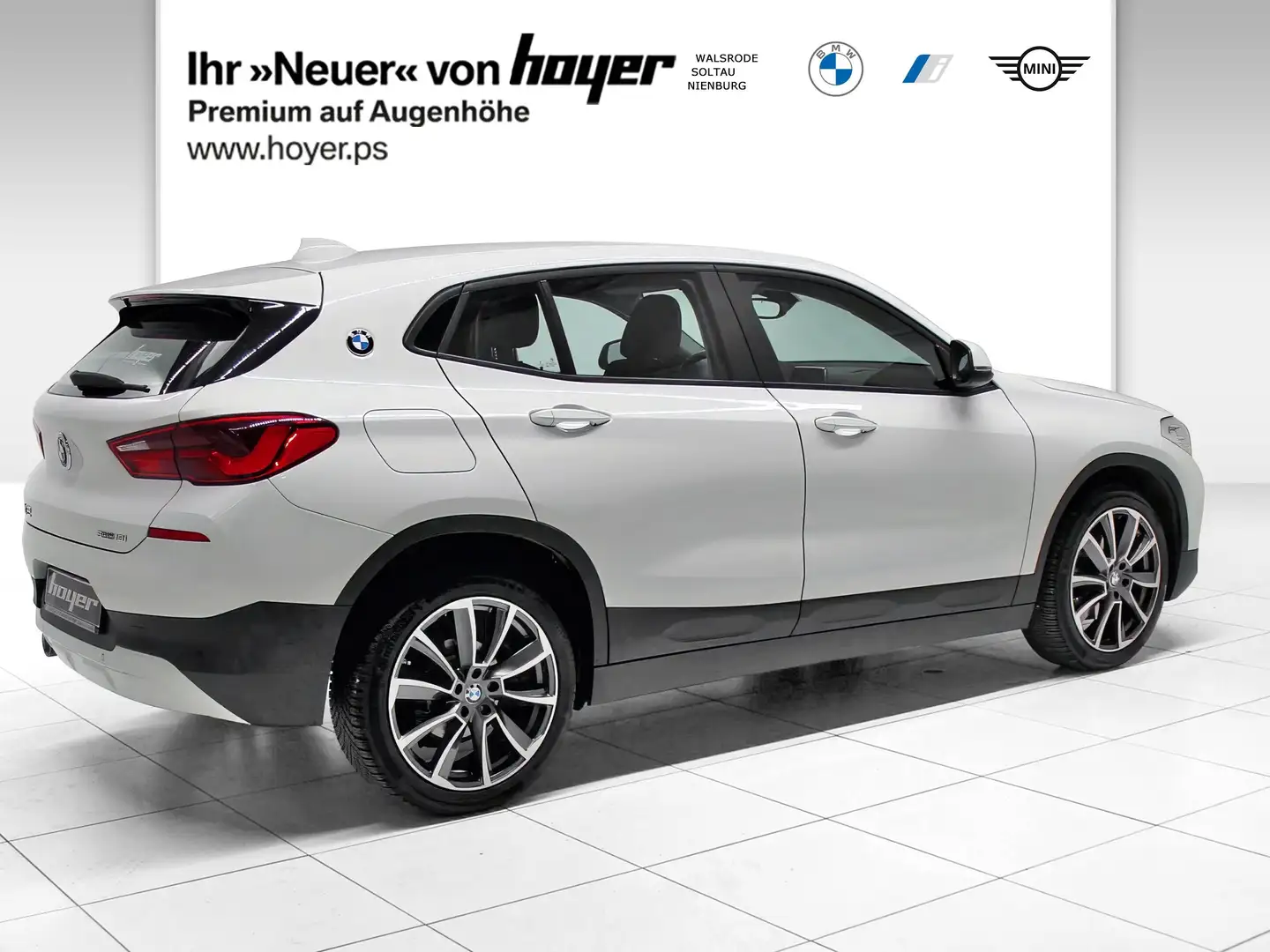 BMW X2 sDrive18i Advantage AHK SHZ Navigation 19Zoll LM Weiß - 2