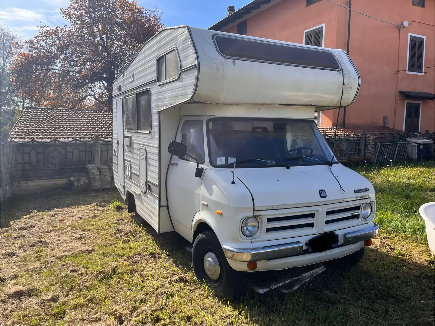 Bedford Blitz camper Weiß - 1