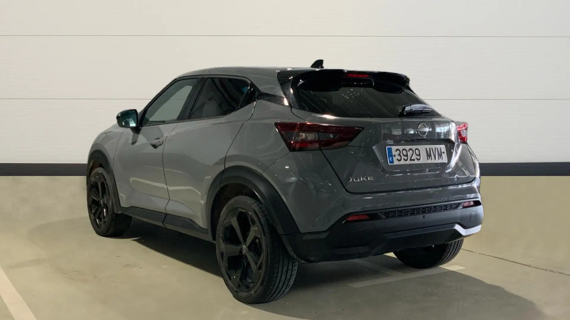 Nissan Juke 1.0 DIG-T Tekna 4x2 DCT 7 114 - 2