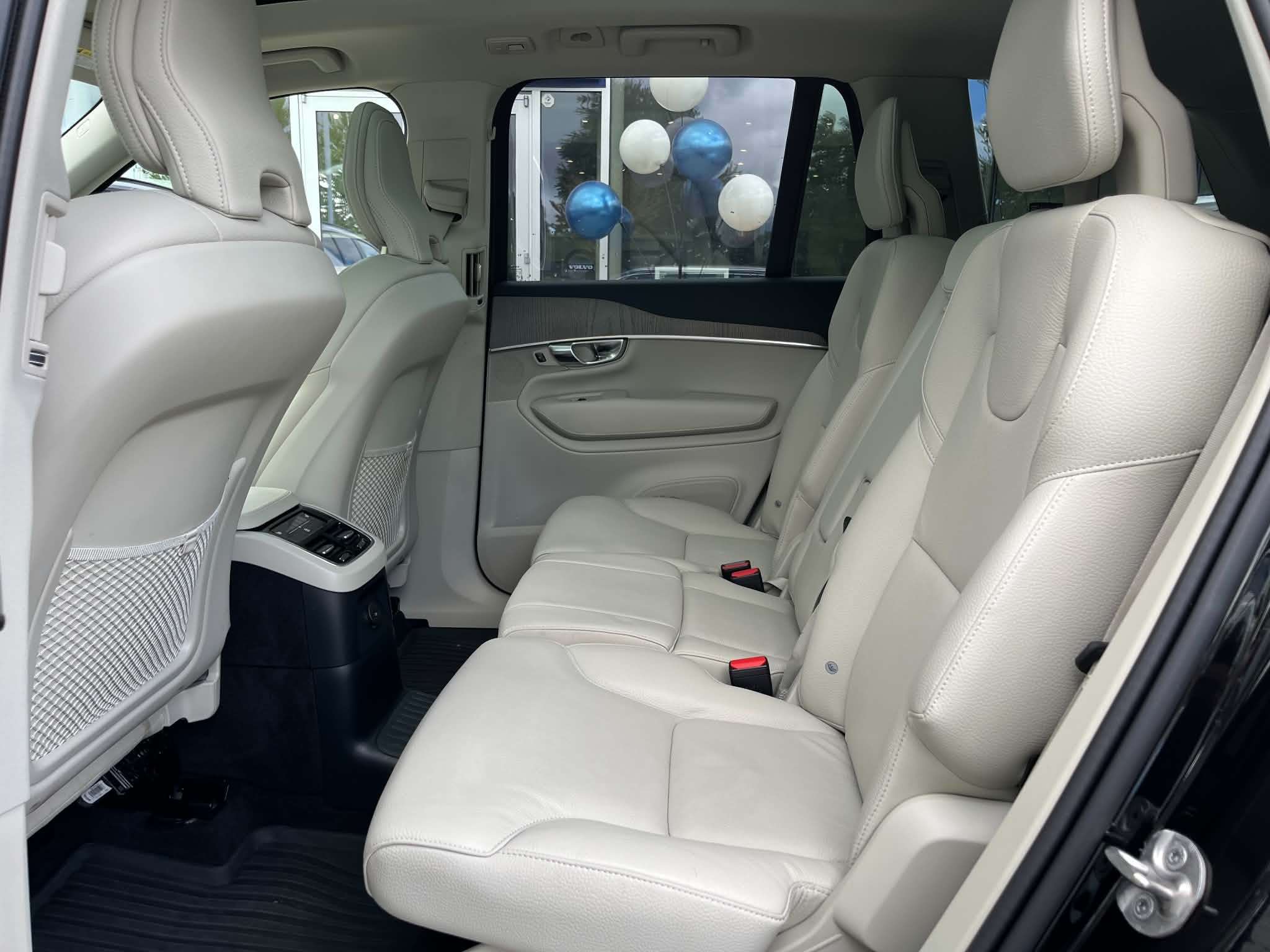 2024 Volvo XC90 T8 eAWD PHEV Plus Bright Theme 7-Seater thumb 12