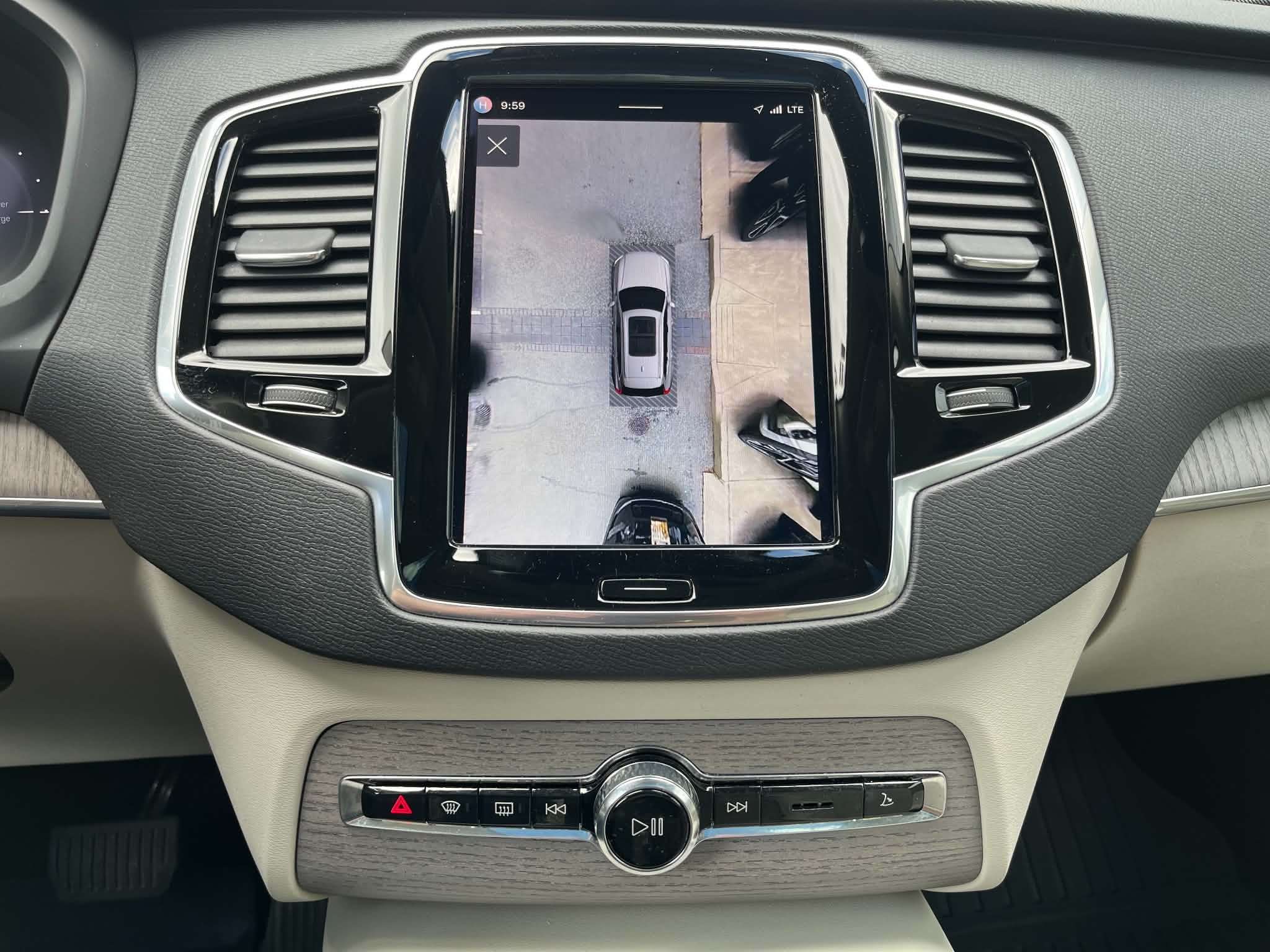 2024 Volvo XC90 T8 eAWD PHEV Plus Bright Theme 7-Seater thumb 22
