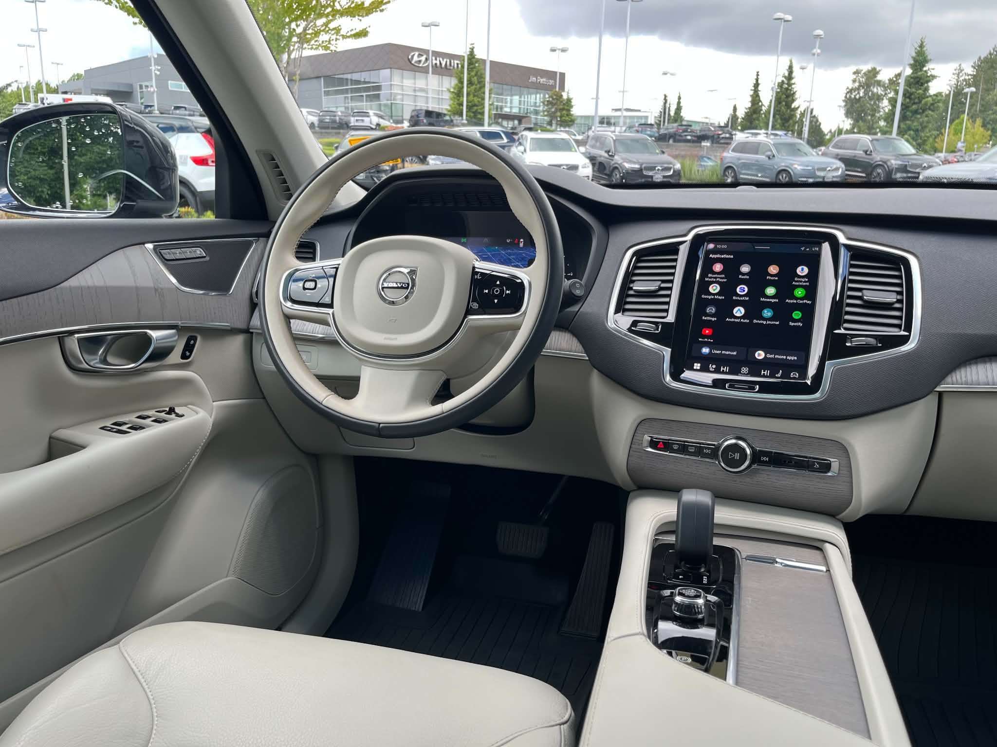 2024 Volvo XC90 T8 eAWD PHEV Plus Bright Theme 7-Seater thumb 24