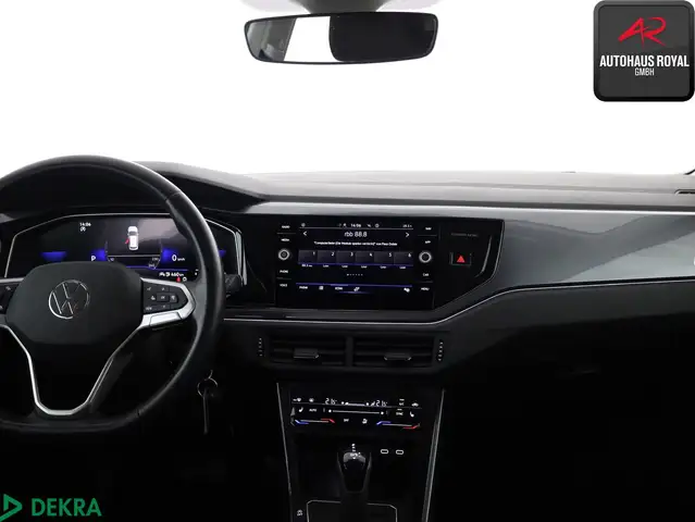 Volkswagen Polo view 9