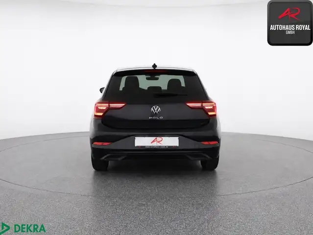 Volkswagen Polo view 4