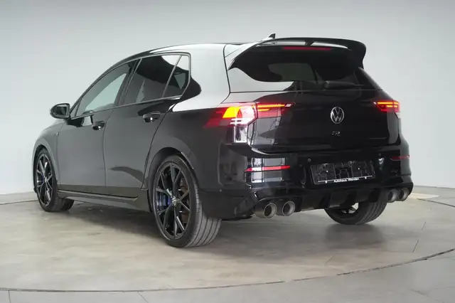 Volkswagen Golf view 4