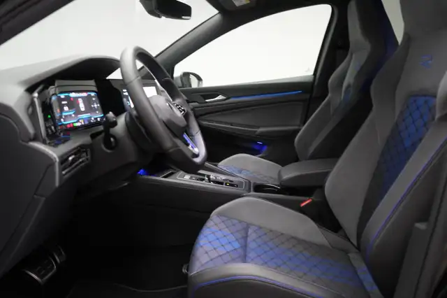 Volkswagen Golf view 26
