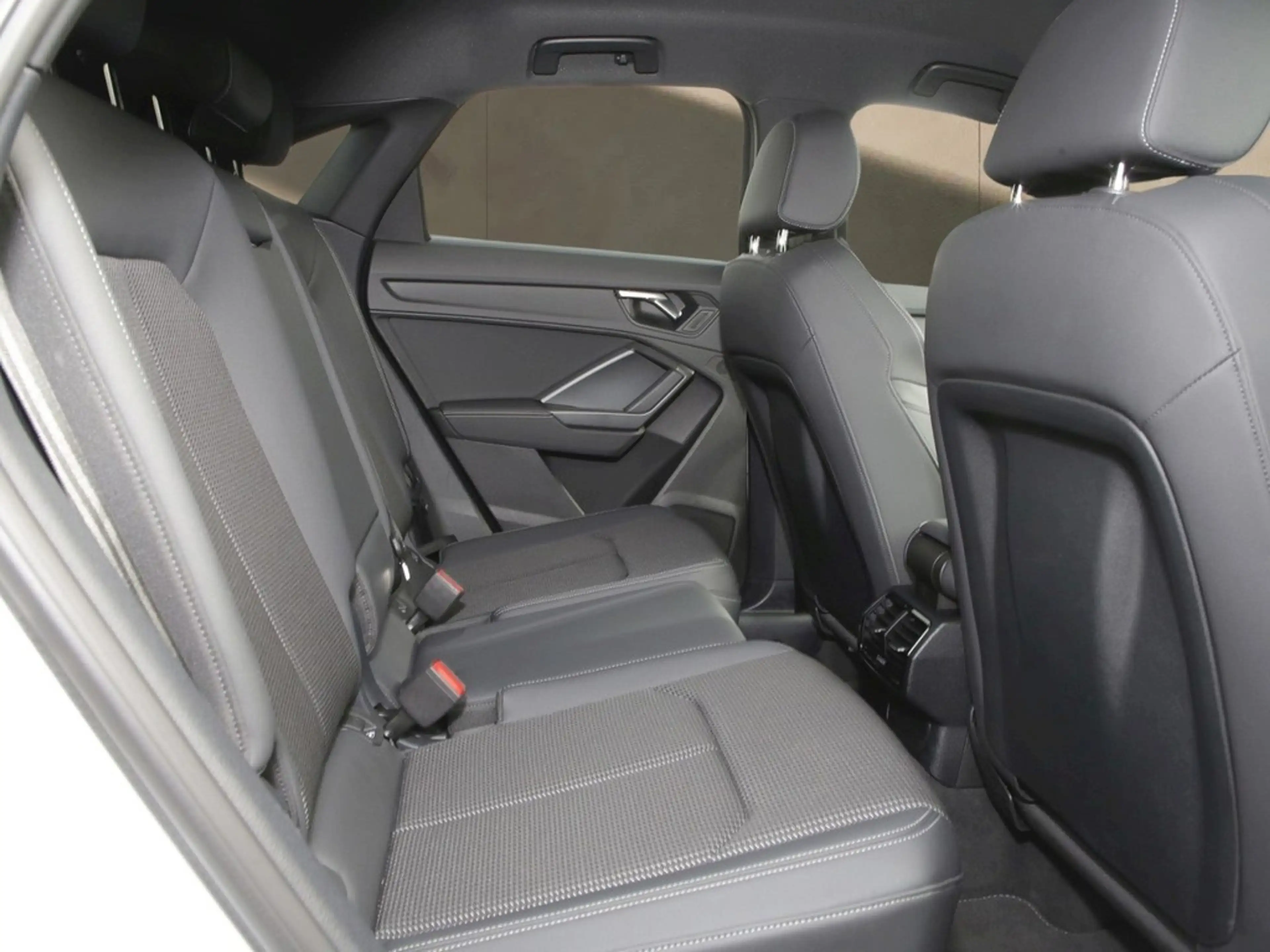 Audi Q3 Sportback 35 TFSI S line AHK*NAVI*VIRTUAL*R-CAM... — photo 9