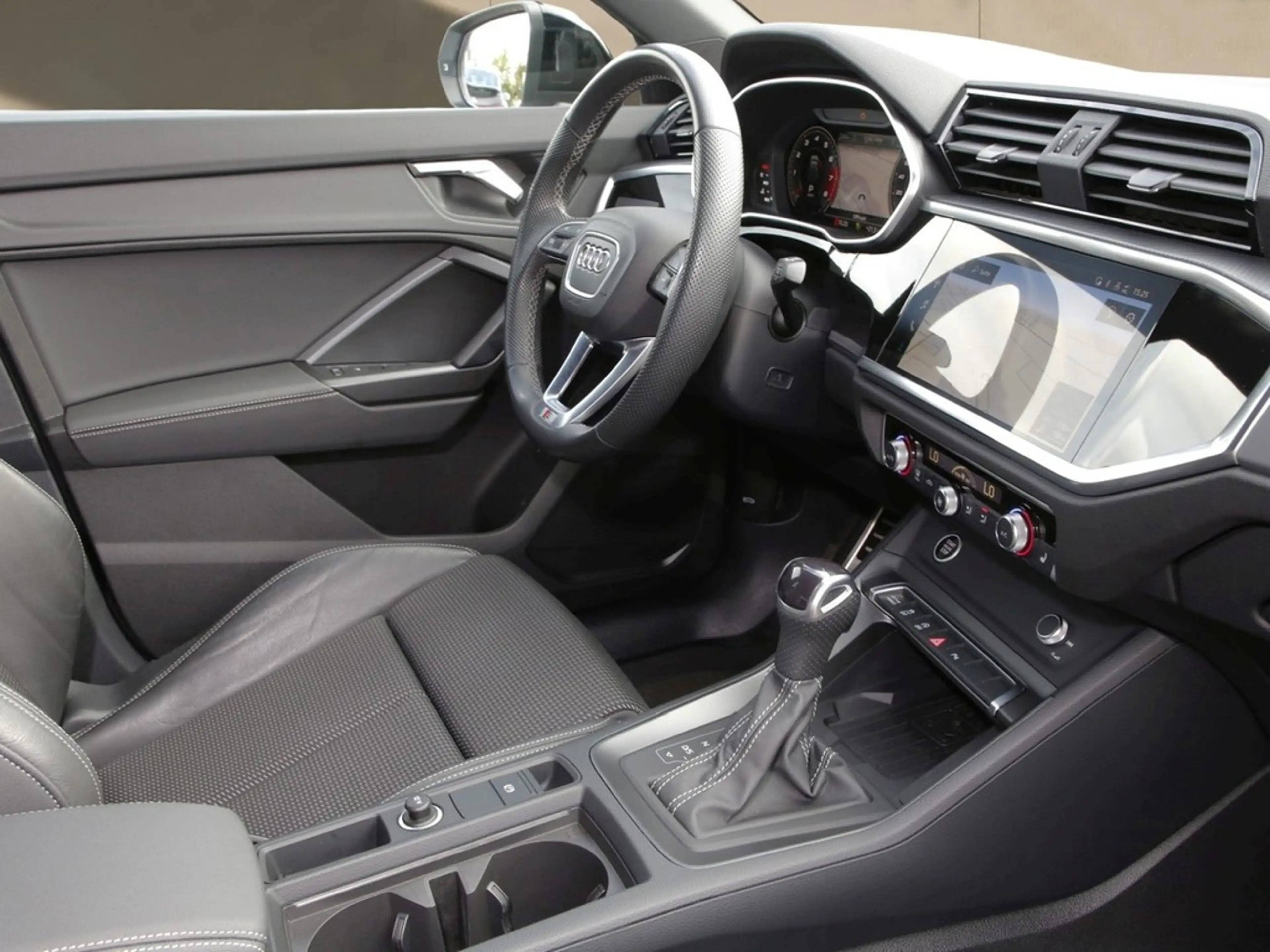 Audi Q3 Sportback 35 TFSI S line AHK*NAVI*VIRTUAL*R-CAM... — photo 13
