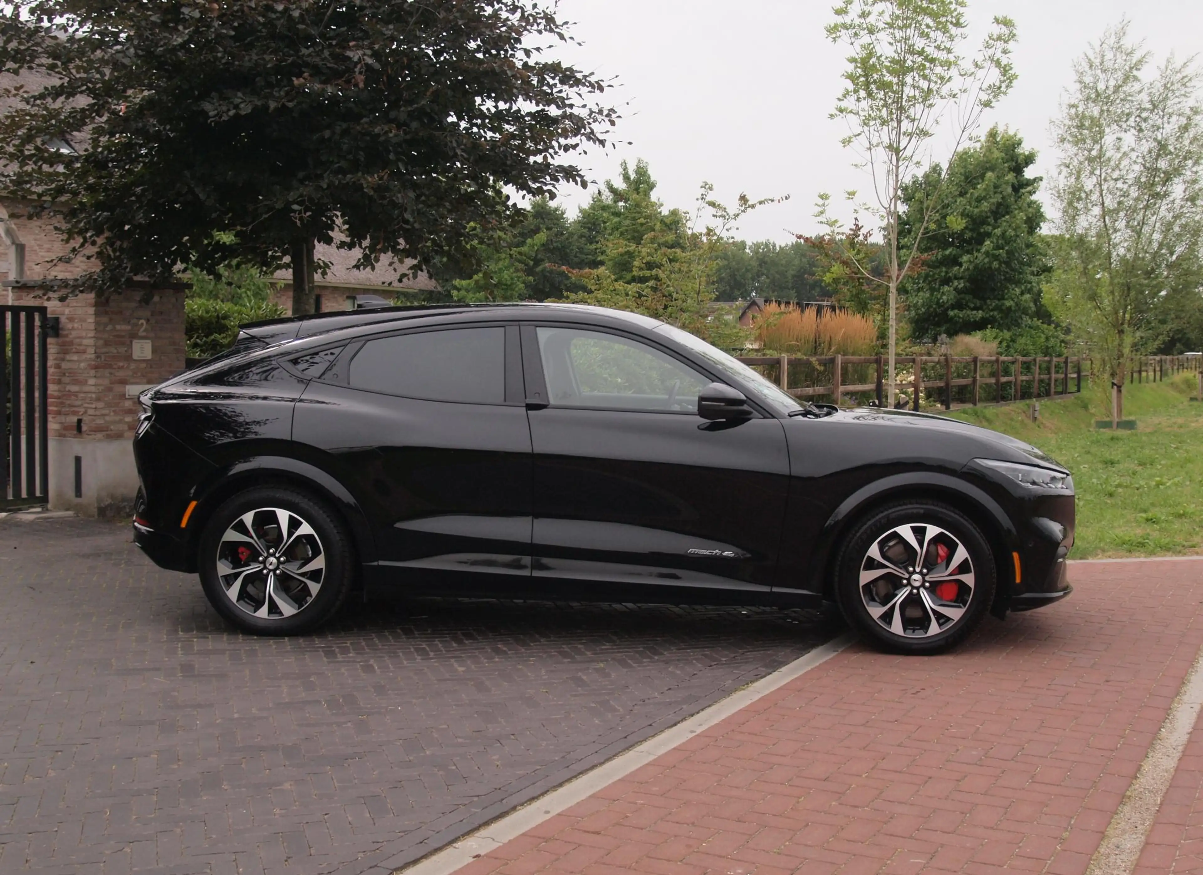 Ford Mustang Mach-E Extended AWD 98 kWh | SOH 93% | 360 Camera | Bang — photo 11
