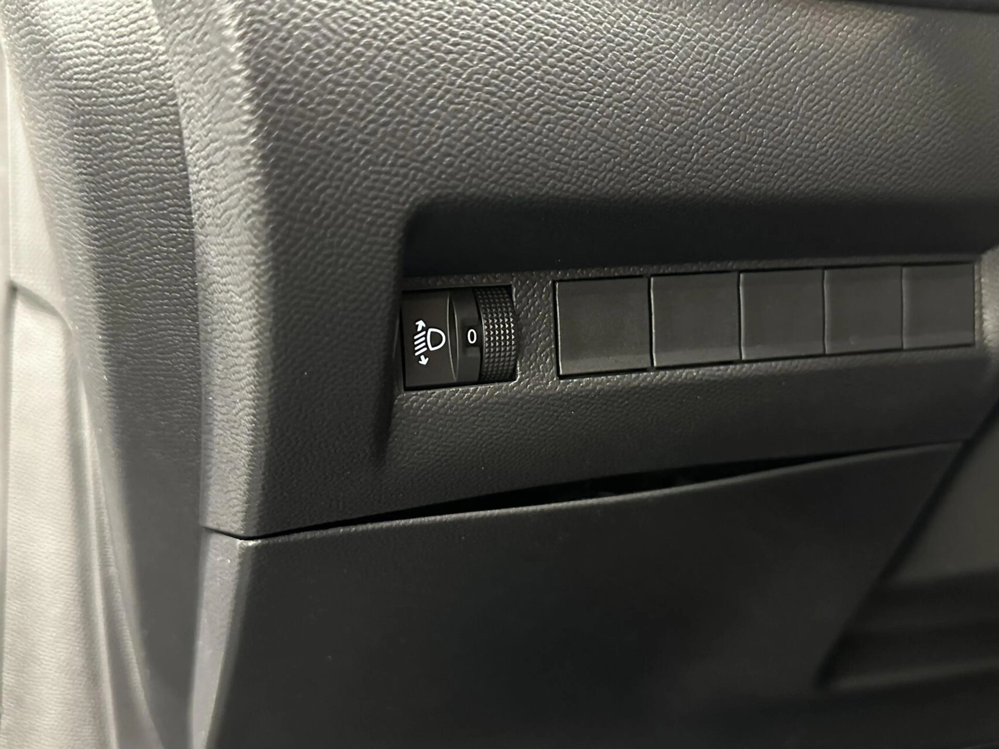 Peugeot e-208 EV Allure 50 kWh |3 Fase|LM|100kw|LED|1513km!| — photo 17