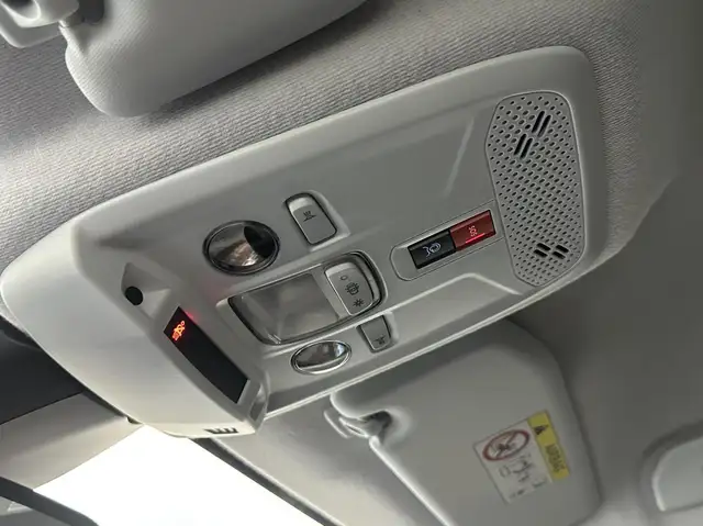 Peugeot E-208 view 29