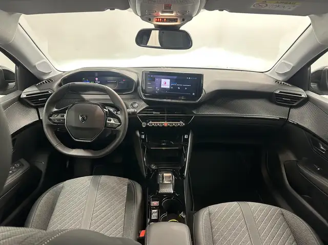 Peugeot E-208 view 2
