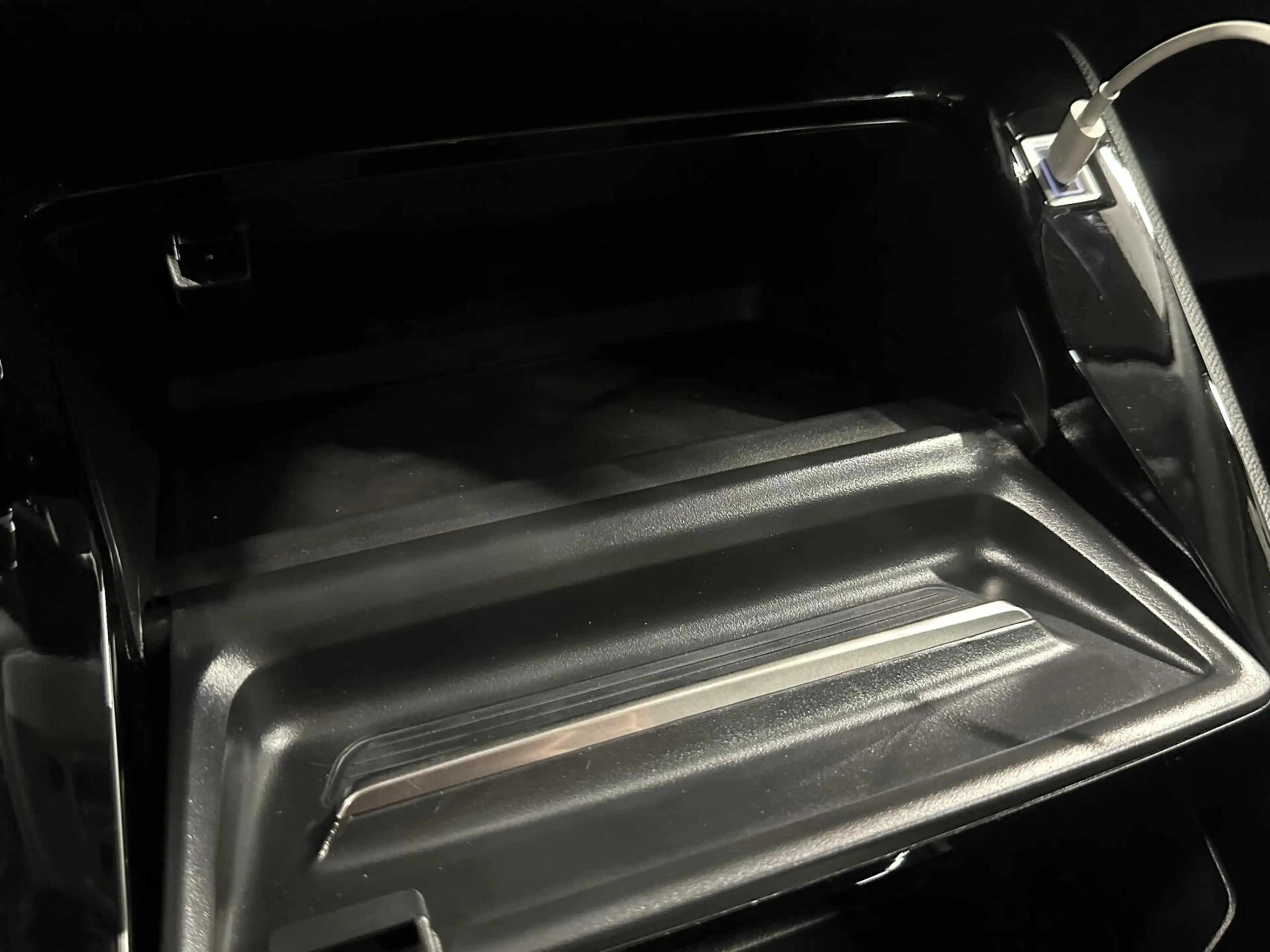 Peugeot e-208 EV Allure 50 kWh |3 Fase|LM|100kw|LED|1513km!| — photo 40