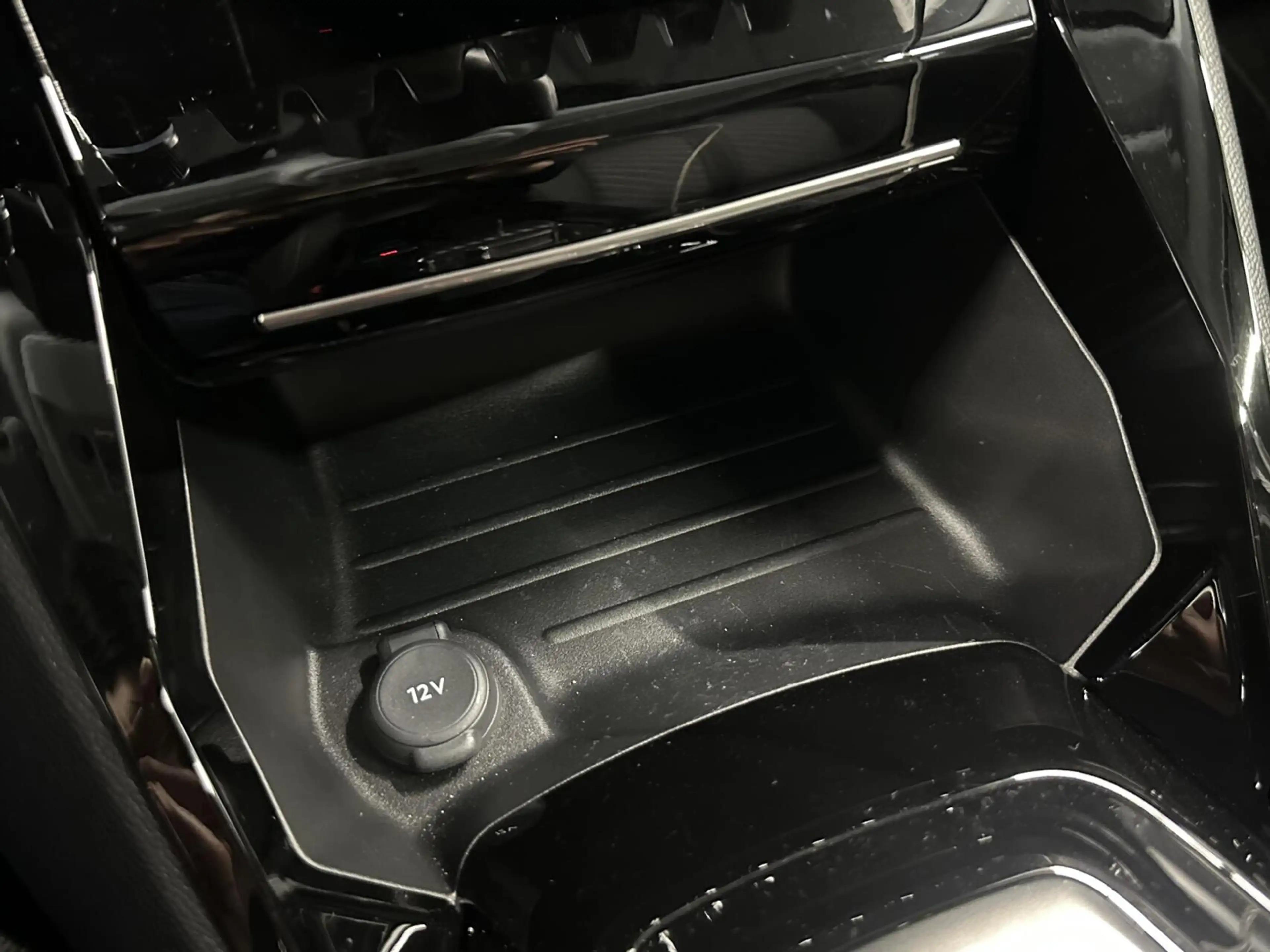 Peugeot e-208 EV Allure 50 kWh |3 Fase|LM|100kw|LED|1513km!| — photo 42