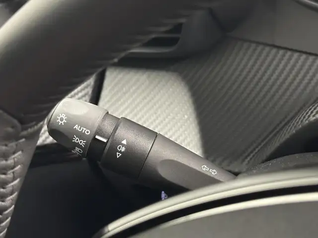 Peugeot E-208 view 21