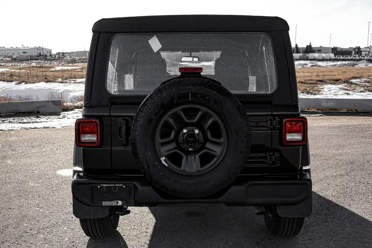 Jeep Wrangler снимка Jeep Wrangler