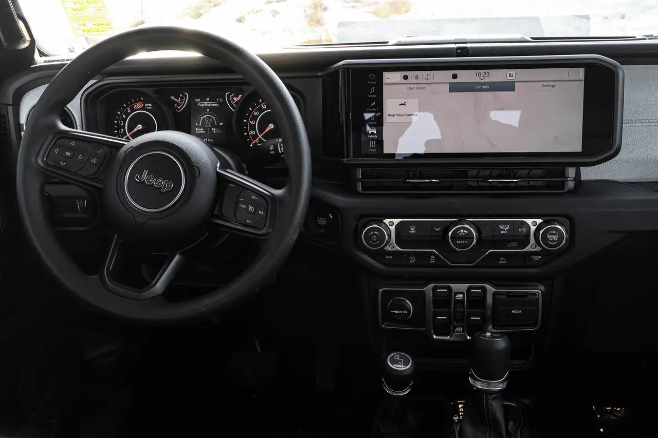 Jeep Wrangler снимка Jeep Wrangler