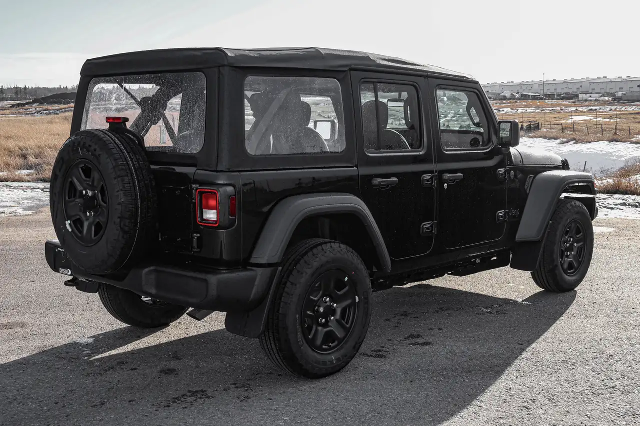 Jeep Wrangler снимка Jeep Wrangler