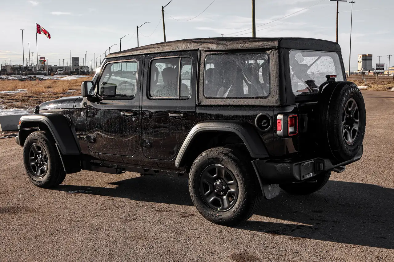 Jeep Wrangler снимка Jeep Wrangler