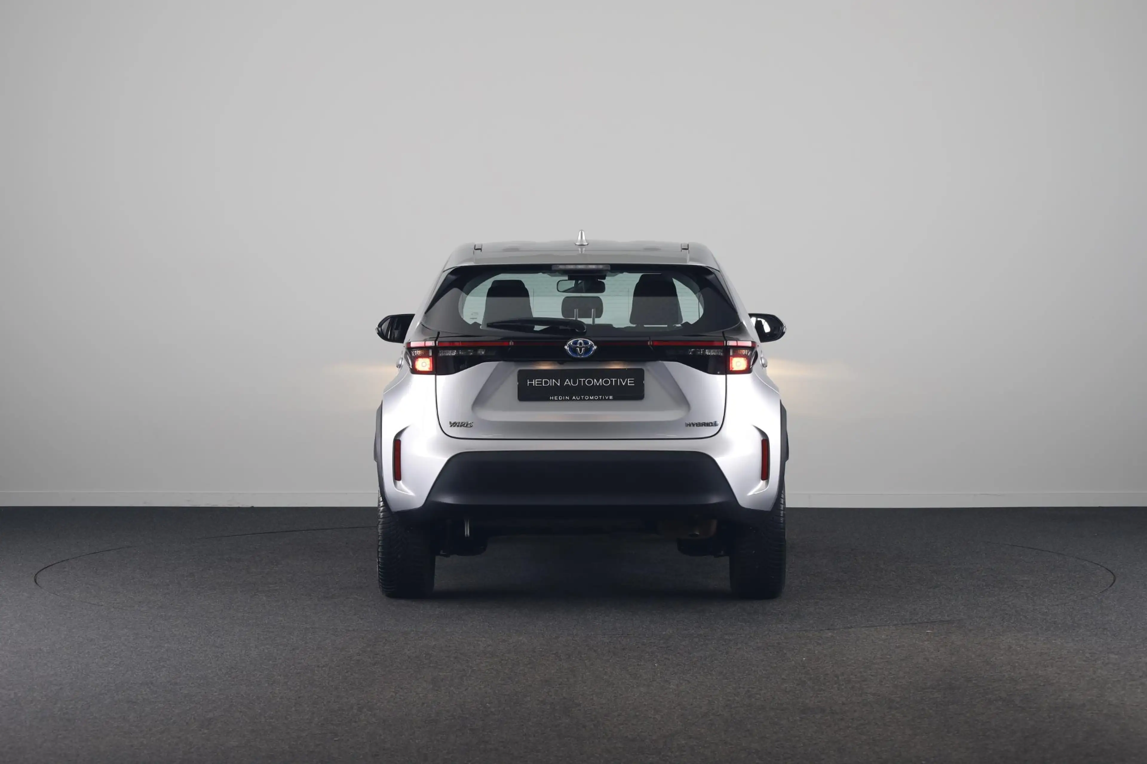 Toyota Yaris Cross 1.5 Hybrid 115 Active | All-seasons | Camera | Cru — photo 9