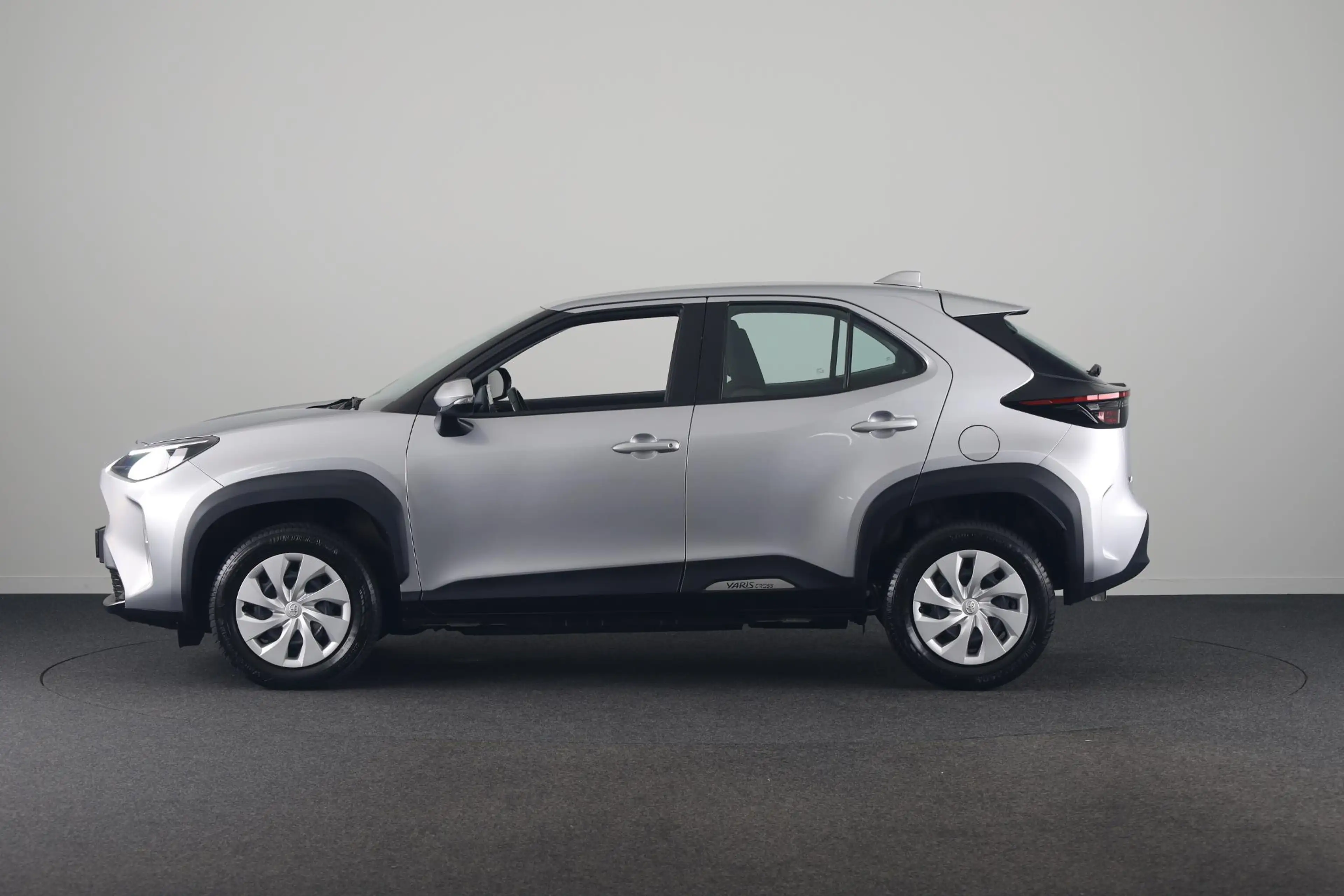Toyota Yaris Cross 1.5 Hybrid 115 Active | All-seasons | Camera | Cru — photo 8