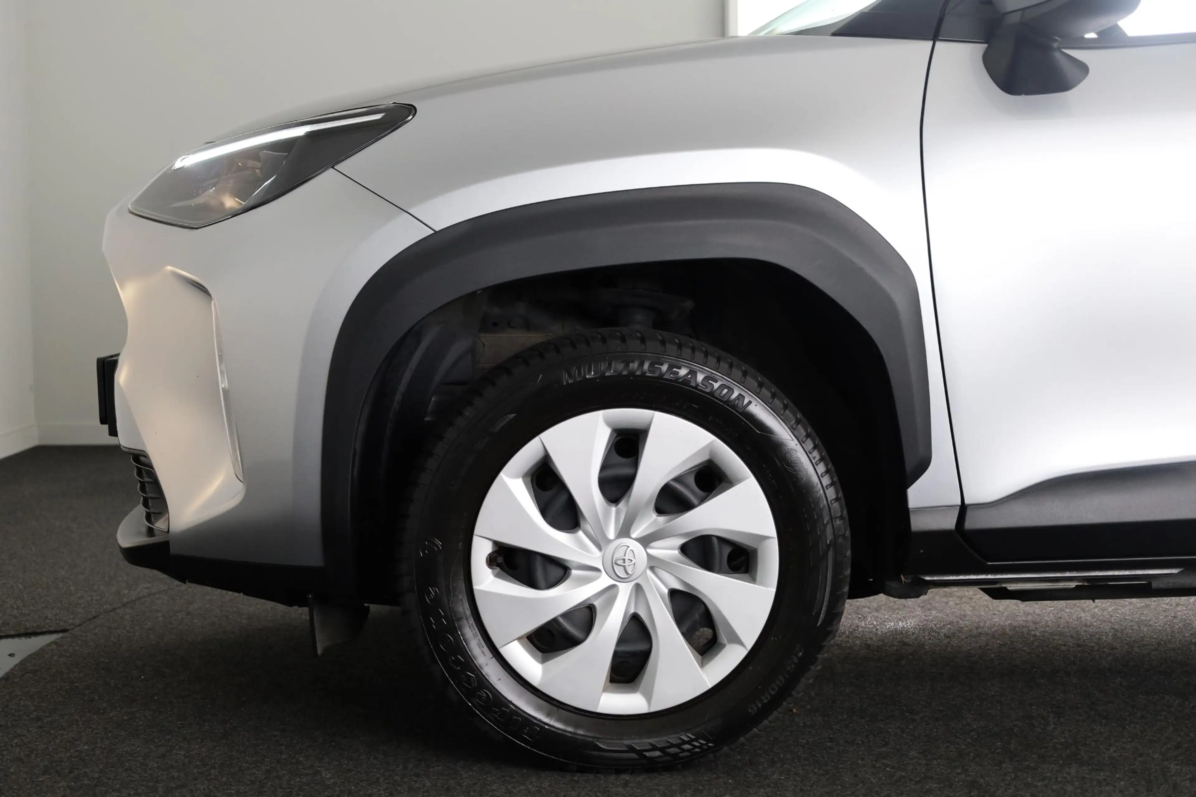 Toyota Yaris Cross 1.5 Hybrid 115 Active | All-seasons | Camera | Cru — photo 5